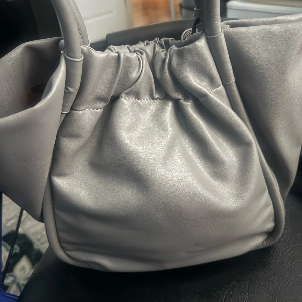 Elegant Gray Women's Handbag - Picture 1 of 14